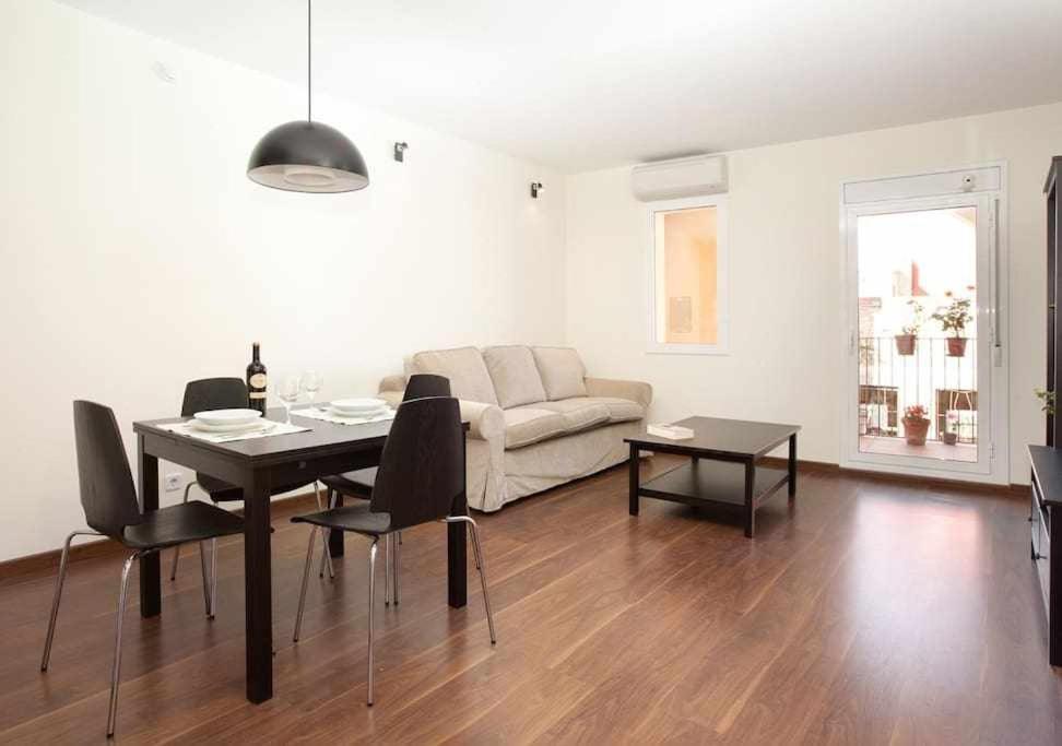 Apart Centrico Con Terraza En Gracia 바르셀로나 외부 사진